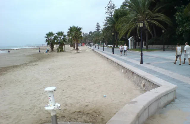 Playa de l'Almadrava (temporada baja)