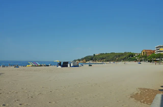 Platja de Fenals, zona de Punta Garbí (invierno)