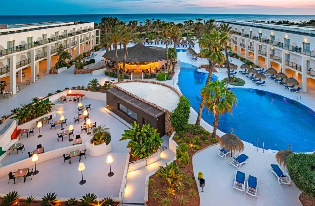 Hotel Cabogata Jardín