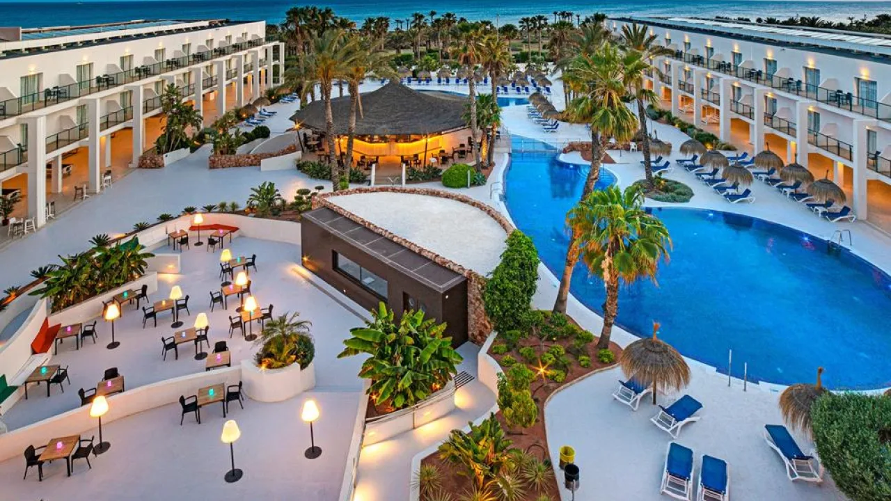 Hotel Cabogata Jardín