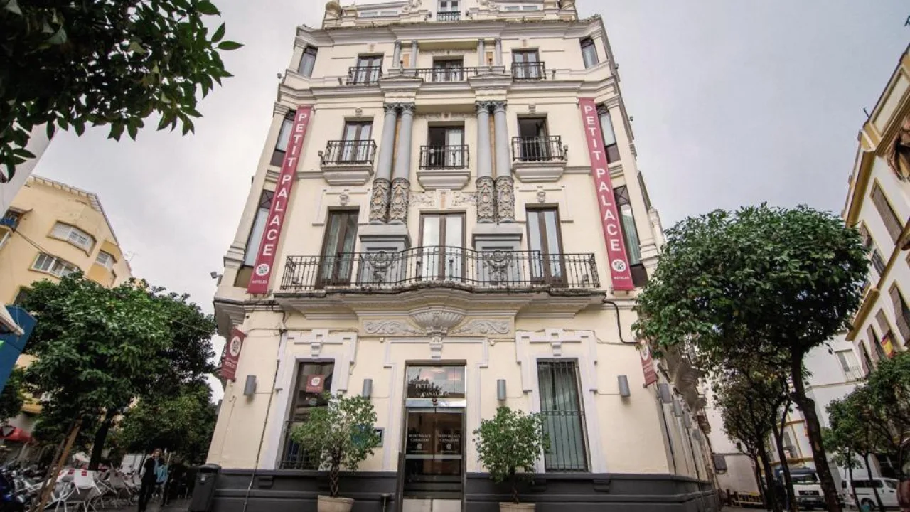 Petit Palace Canalejas