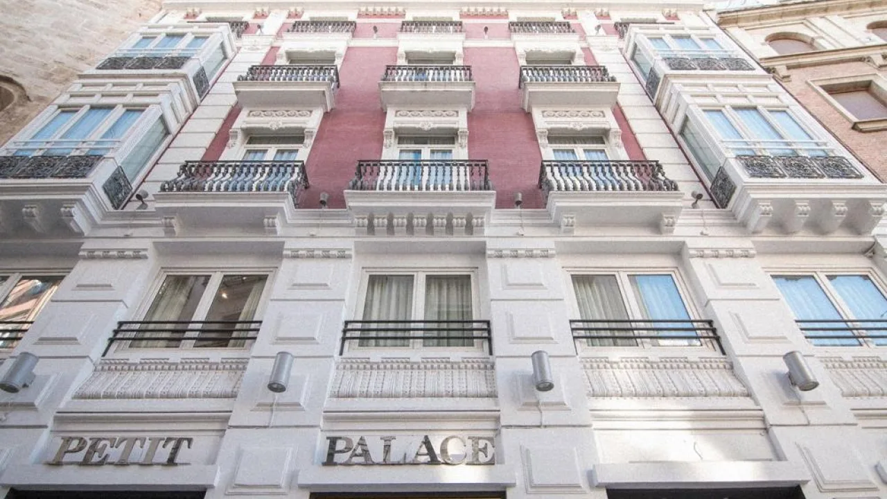 Petit Palace Plaza de la Reina