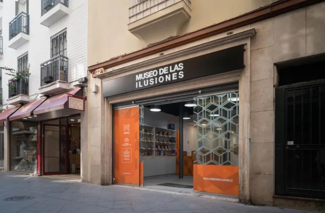 Museo de las Ilusiones Sevilla con perro