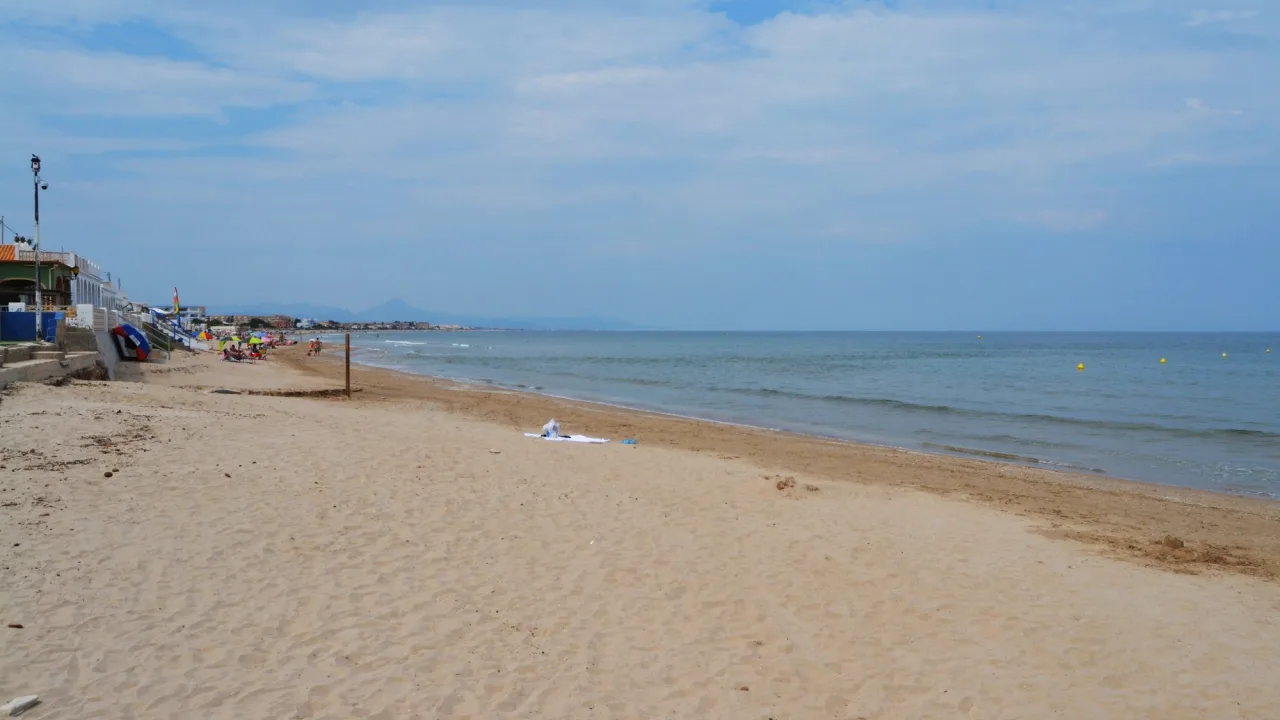 Playa de Les Deveses (invierno)