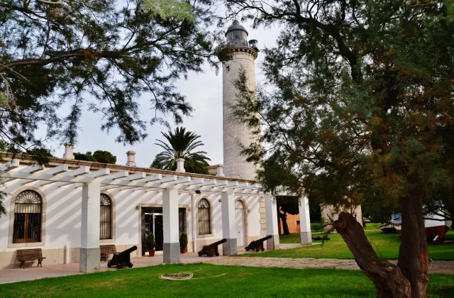 Espai per a gossos de la platja de la Farola (Vilanova i la Geltrú)