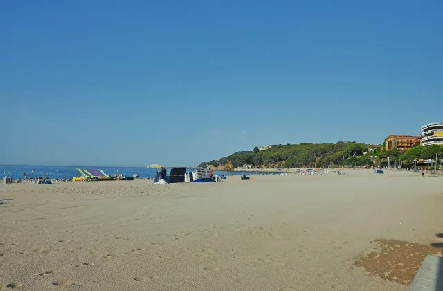 Platja de Fenals, zona de Punta Garbí (invierno)