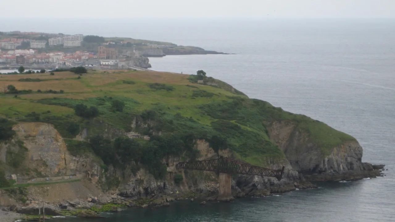Cala del Cargadero de Mioño (Dícido)