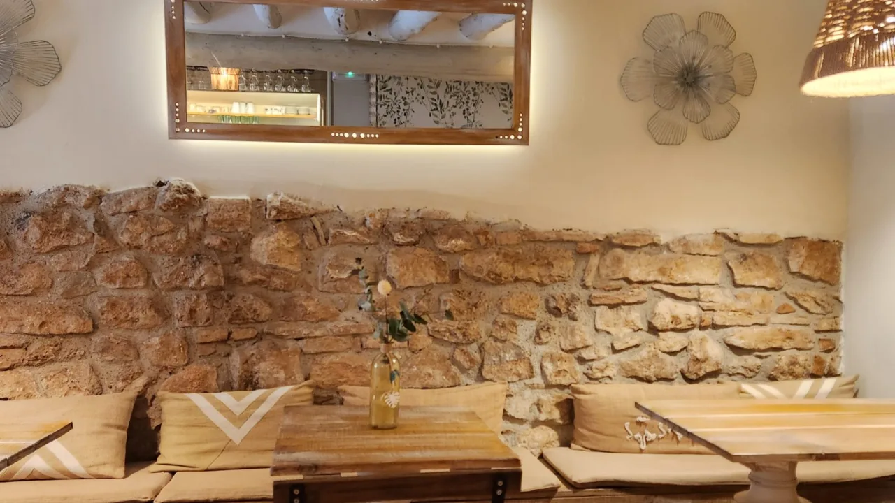 Le Petit Bistro