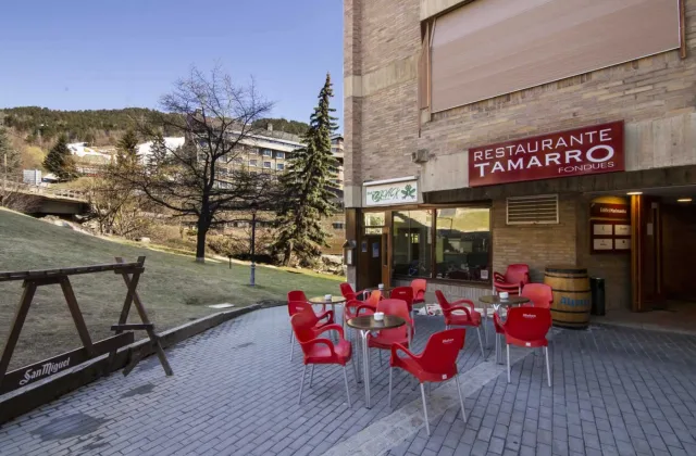 Tamarro / Croack Bar