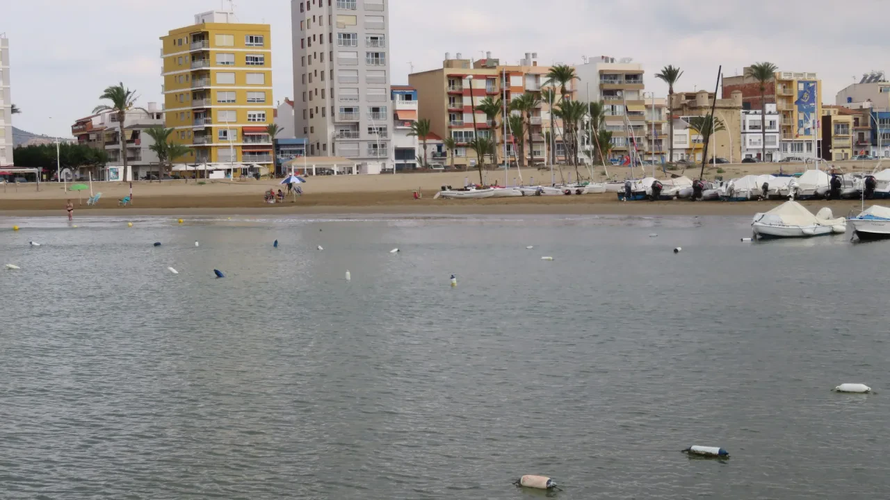 Playa de Torrenostra (temporada baja)